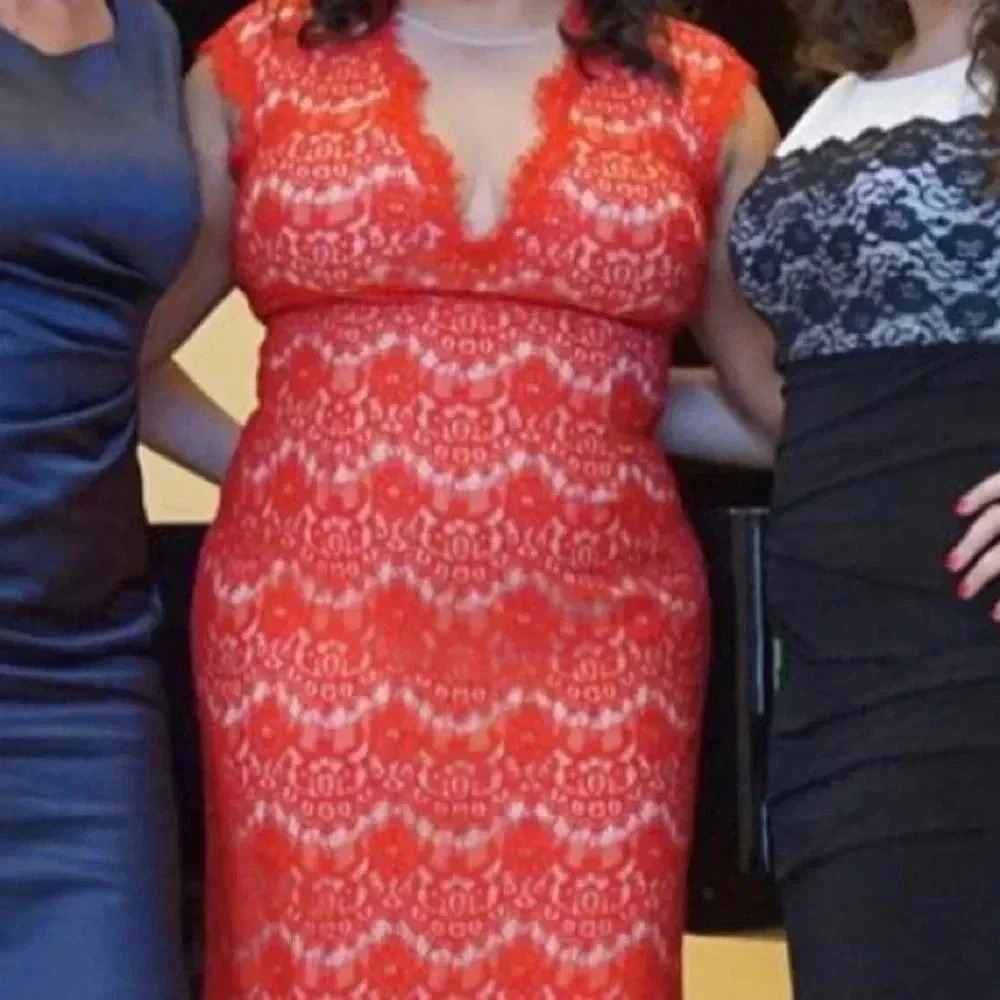 ❤️ Betsy & Adam Red Lace Gown